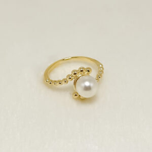 ANEL DE PÉROLA DETALHADO - BANHO OURO 18K Tamanho:17